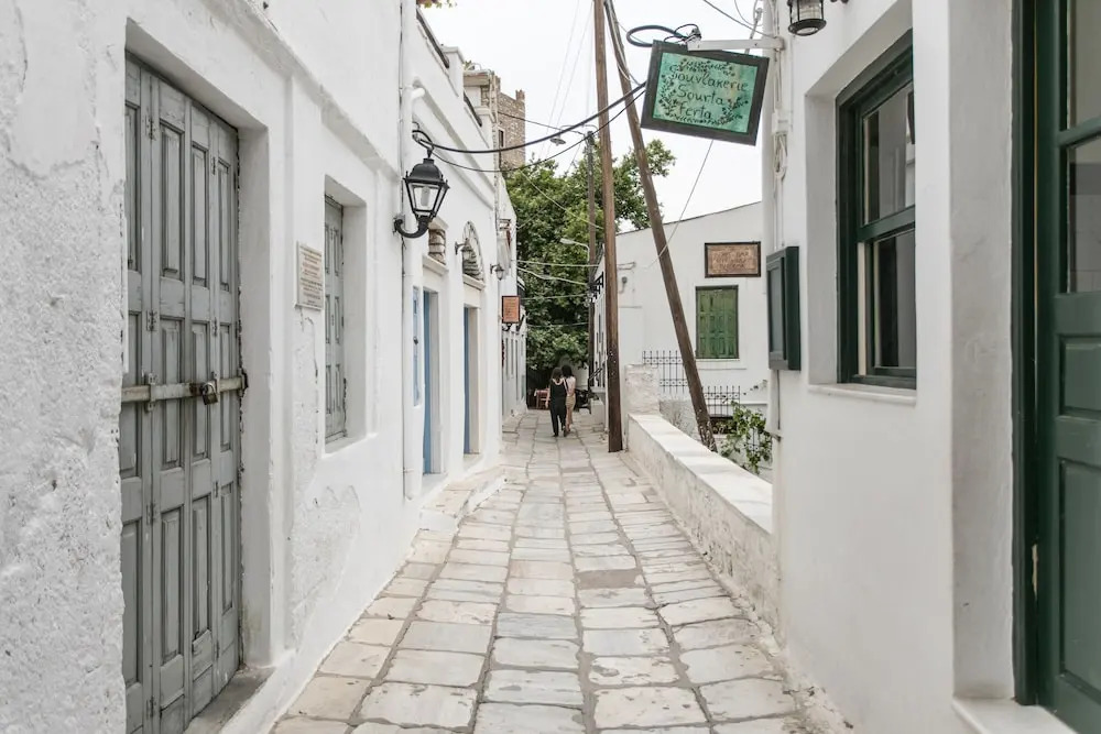 Traditional Inn Pirethron