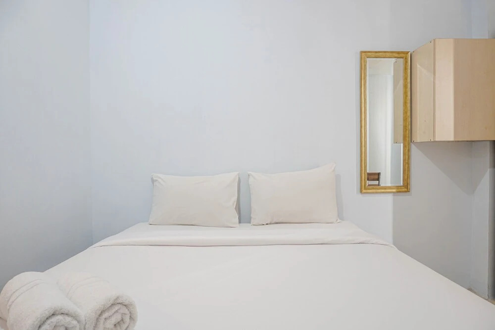 Simple with Affordable Price Studio Puri Park View Apartment
