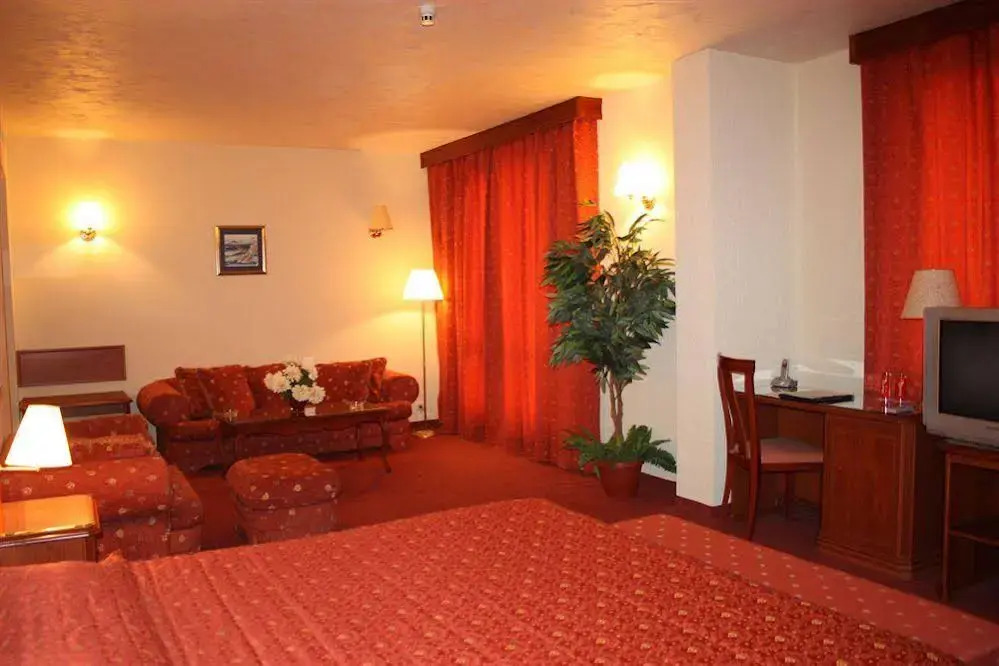 Maxi Park Hotel & Spa