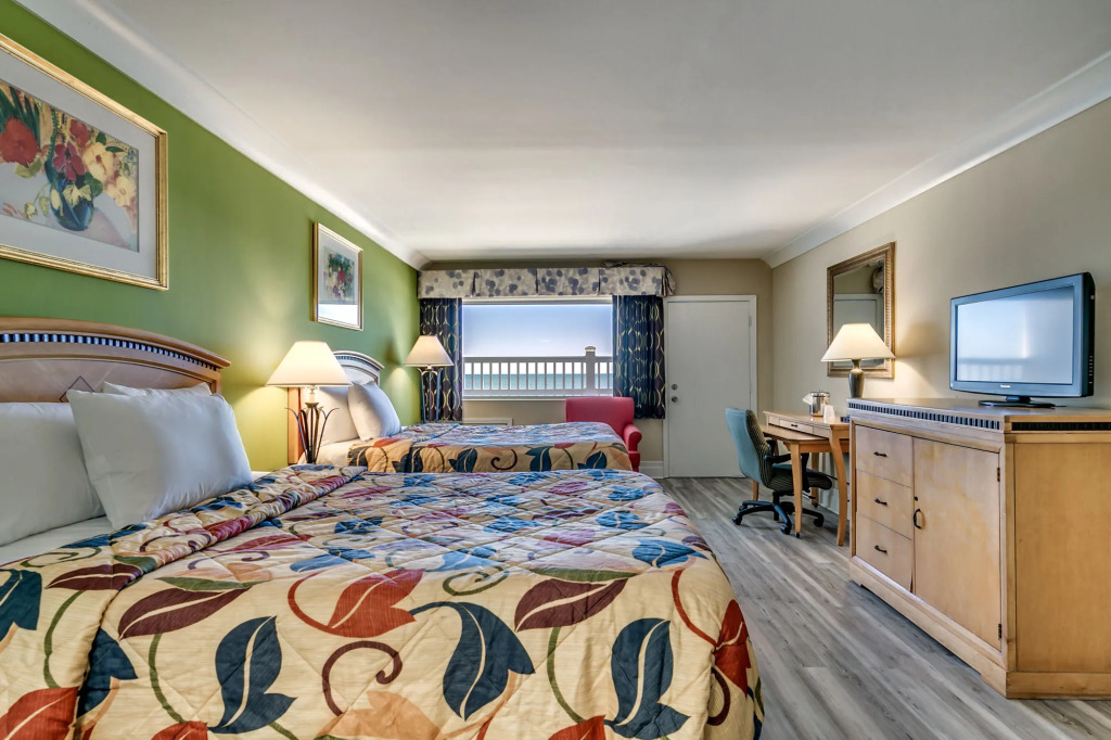 Beachcomber Inn
