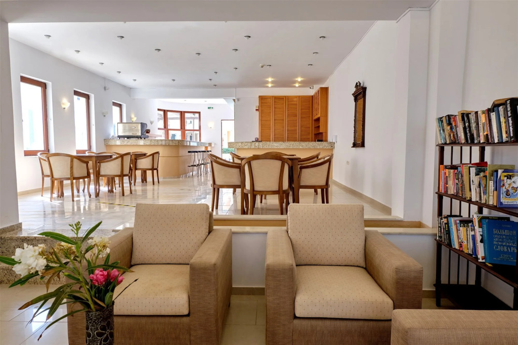 Niros Beachfront Aparthotel
