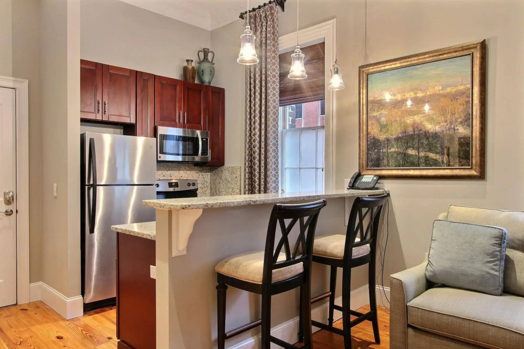 The Suites at Bay