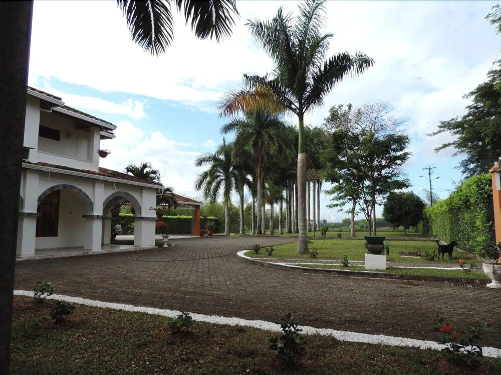 El Lugar Boutique Hotel