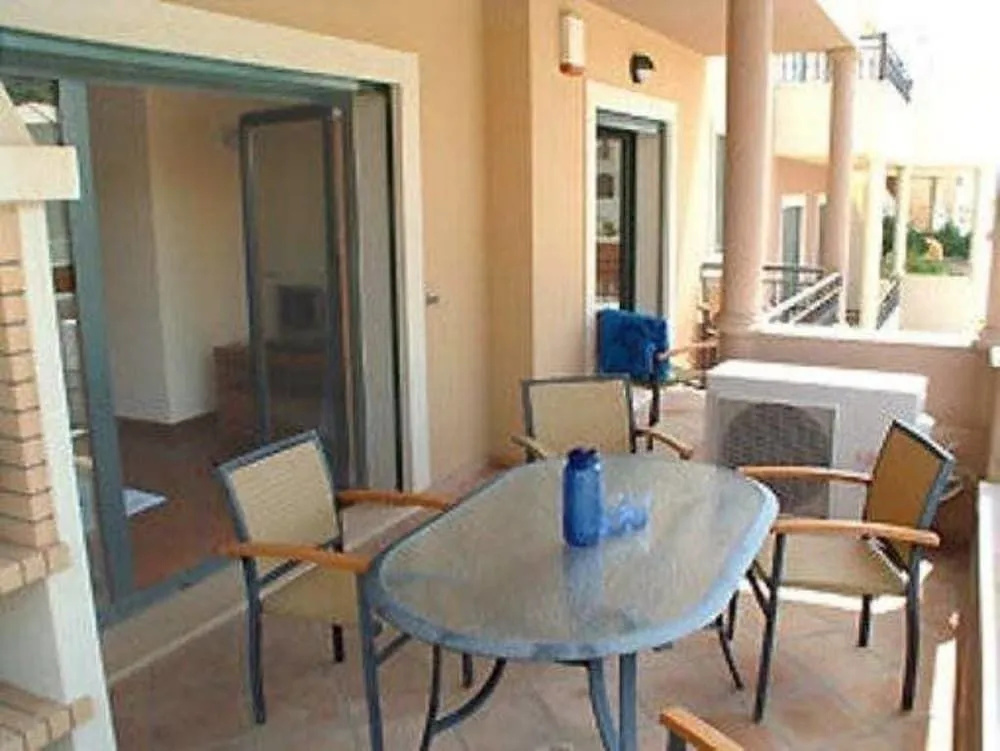 Domus Iberica Burgau Apts & Villas