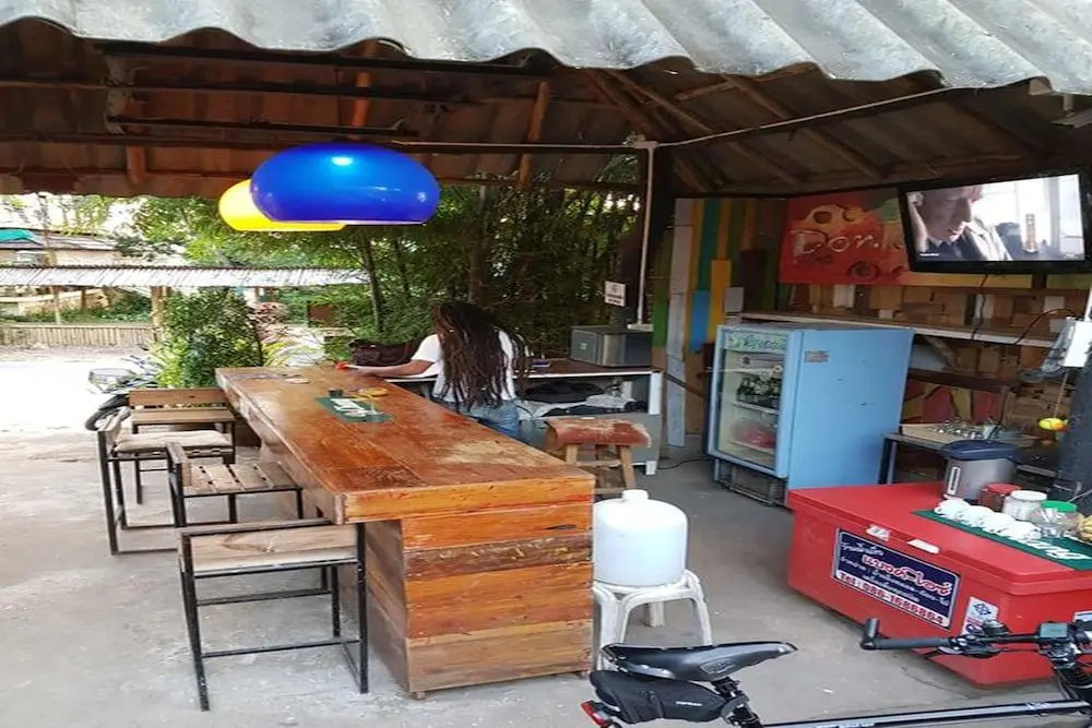 Shut Eye Party Hostel - Adults Only