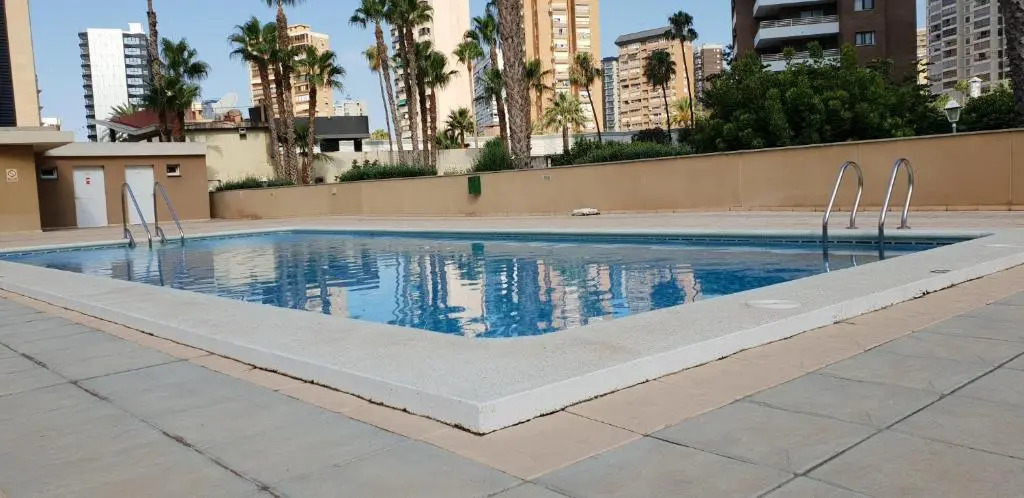 Junto Playa Levante con terraza Chill-Out-2 WCs-A ESTRENAR Gemelos 23