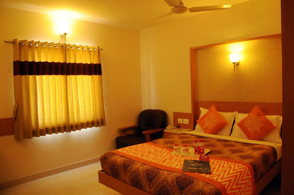 OYO Rooms Cross Cut Road Gokhale Street