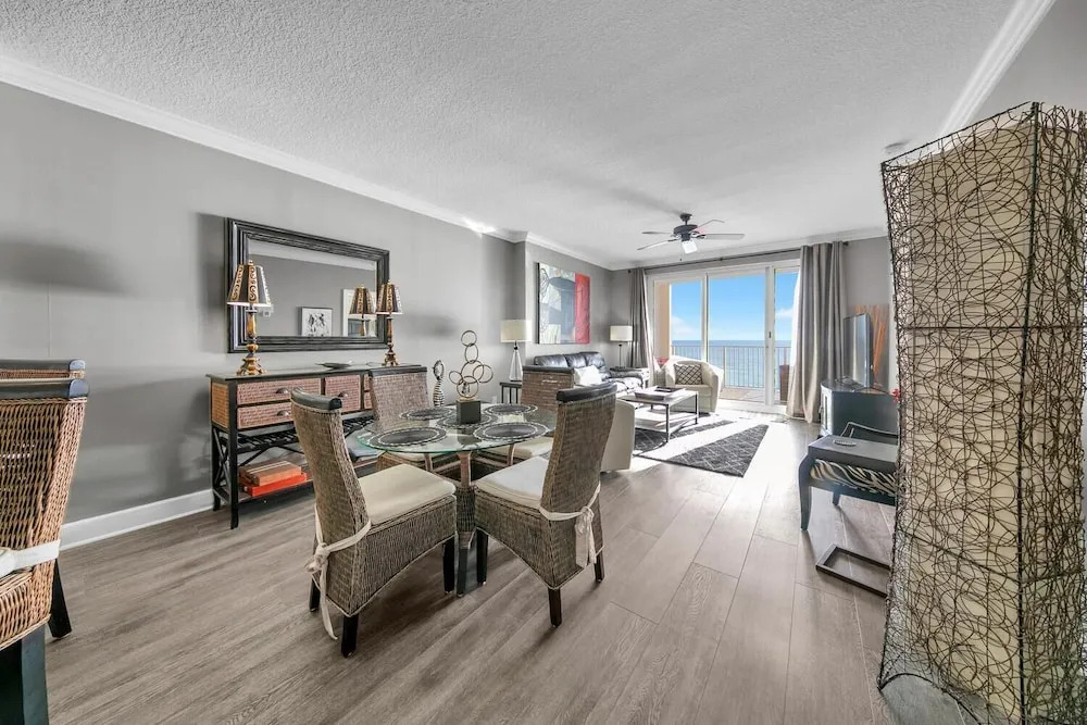 Ocean Reef 704