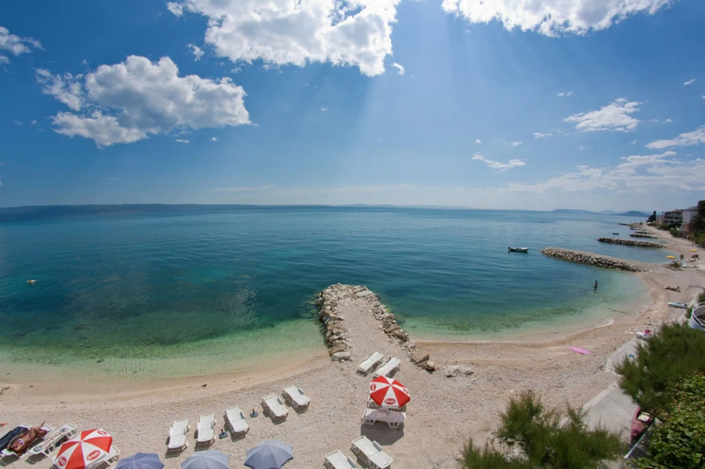 Villa Tamaris on the beach