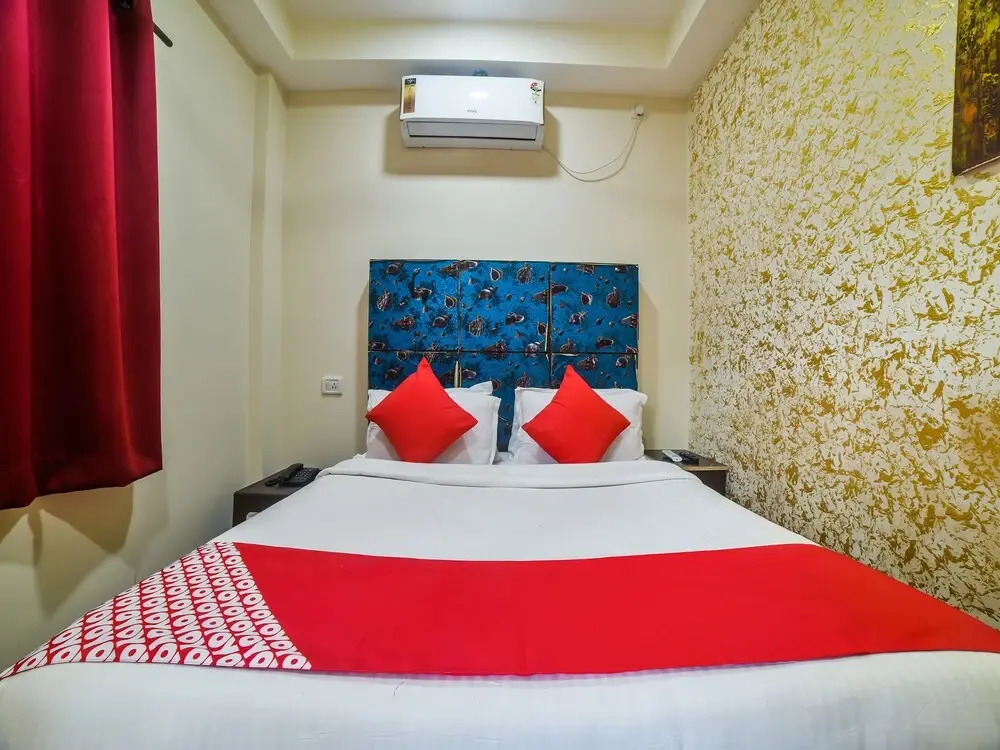 OYO 30329 Tsk The Golden Nest Deluxe
