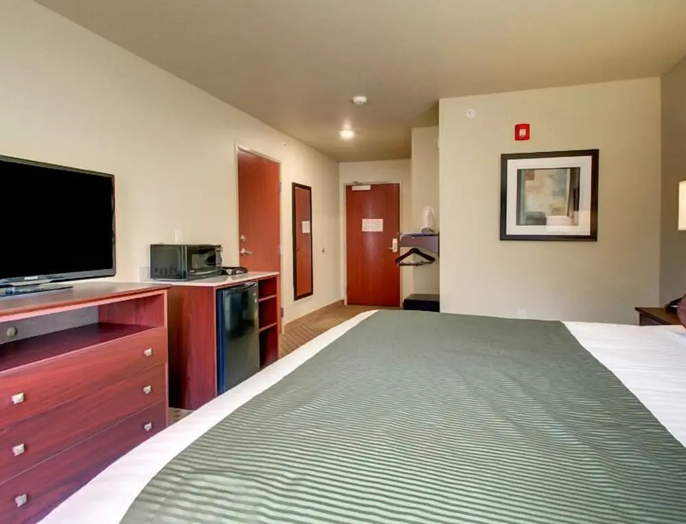 Castle Rock Inn & Suites - Quinter