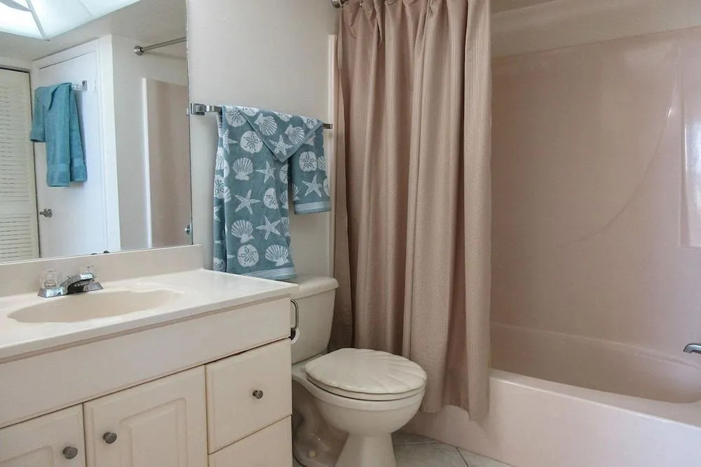 Estero Beach & Tennis 205a 1 Bedroom 1 Bathroom Condo
