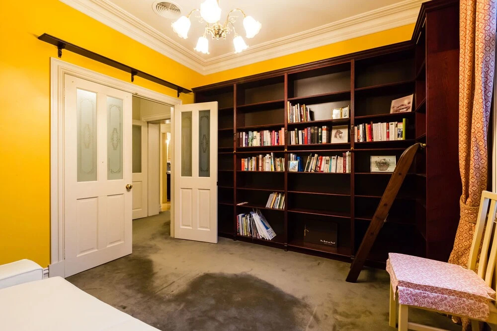 HANNA, 3BDR Melbourne Apartment