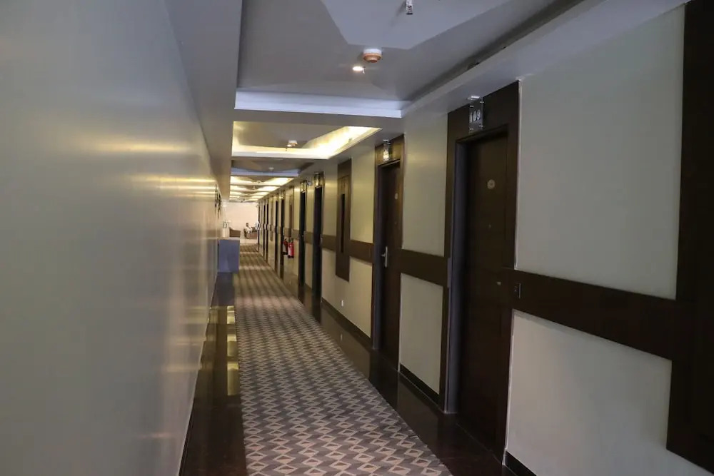 Palmdale Hotel & Resort