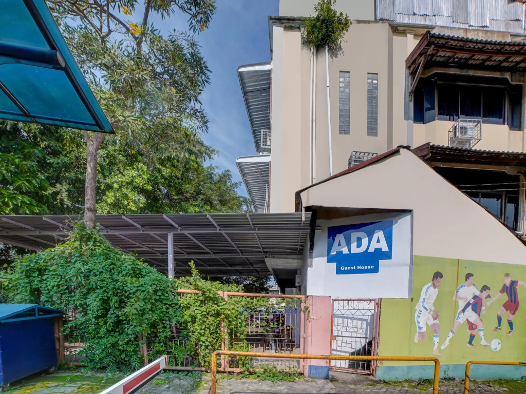 Ada Guest House near RS Methodist Medan RedPartner