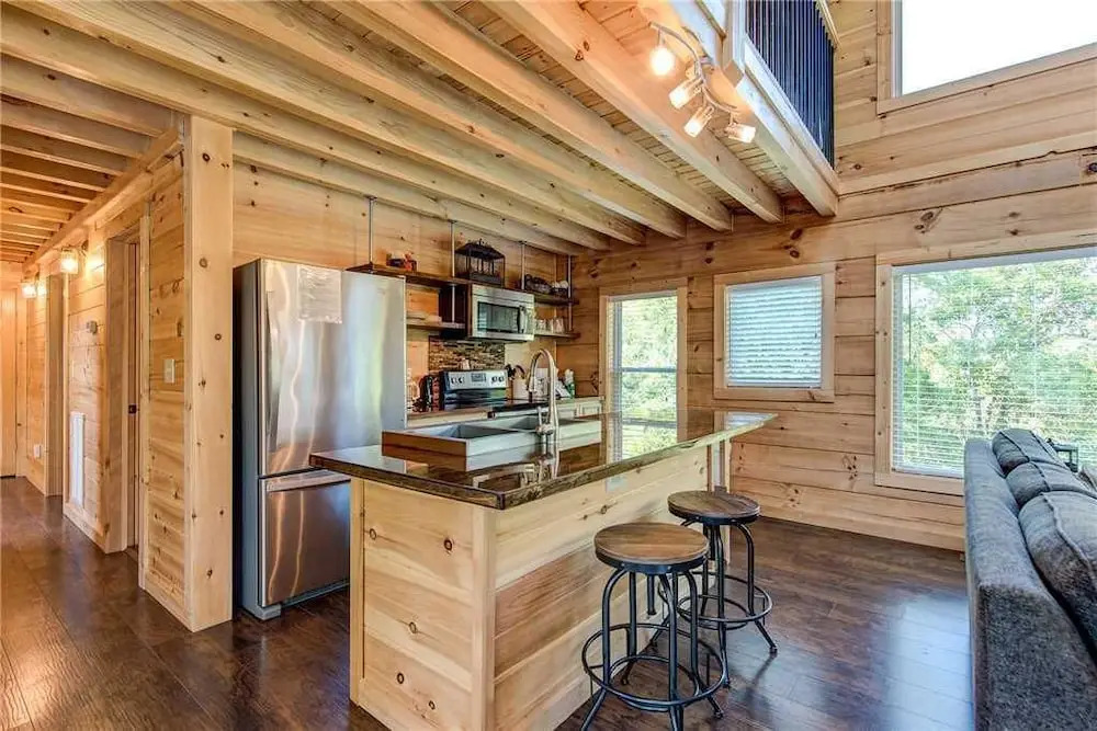 Mountain Splash 2 Bedroom Home with Private Pool