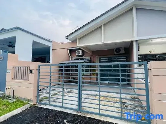 Kulai 3B2R Indahpura Landed House Near JPO