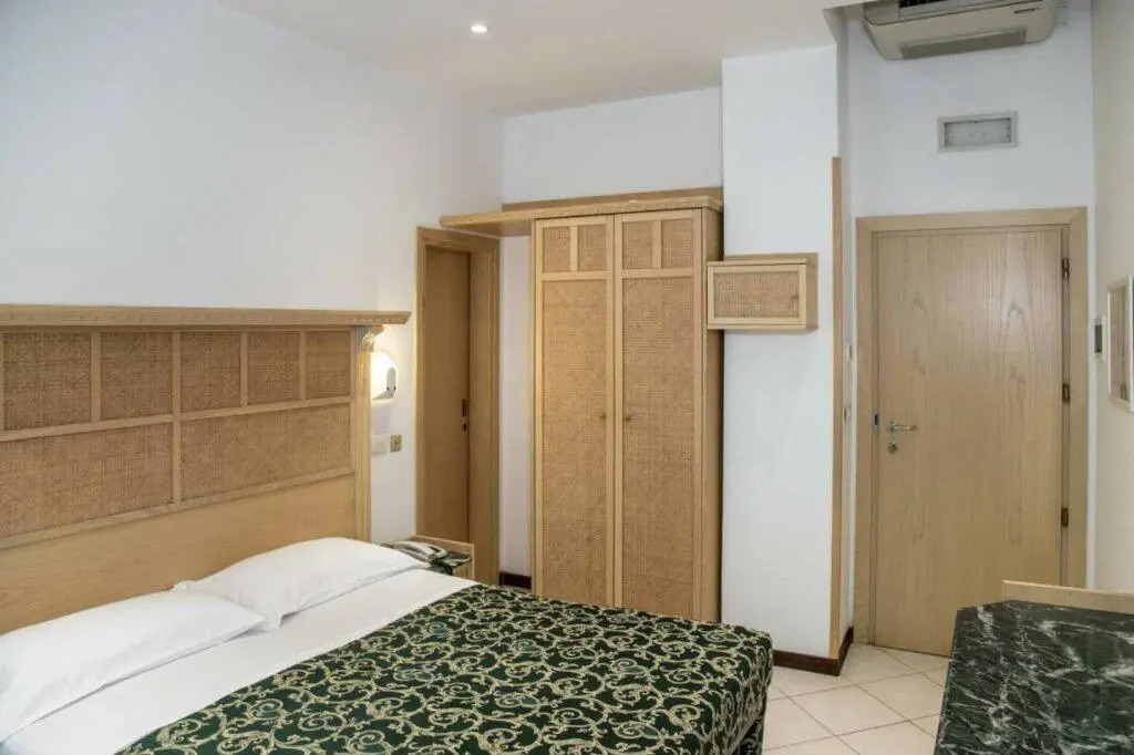 Hotel Prestige