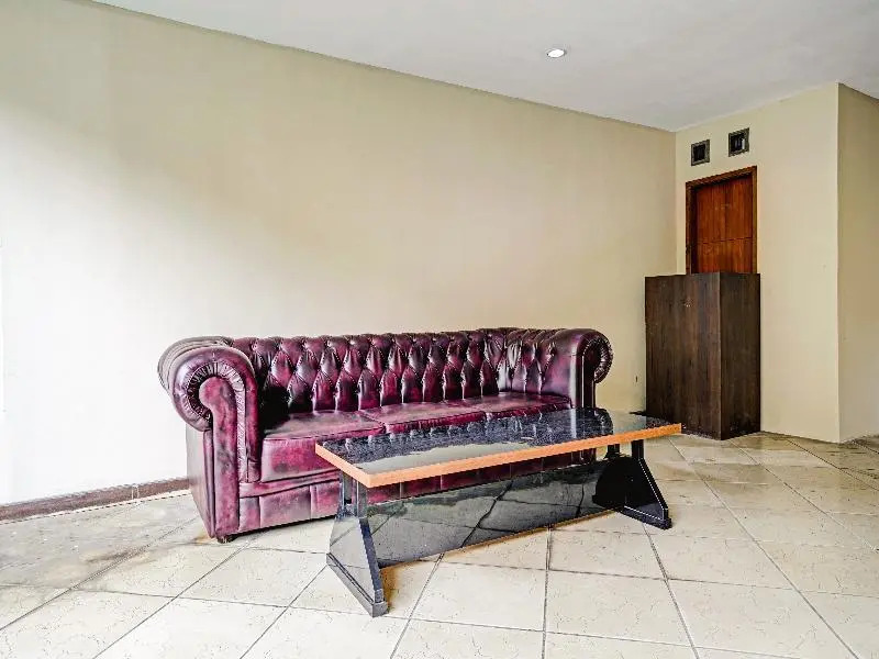 OYO 90293 Guest House Cigadung 9a