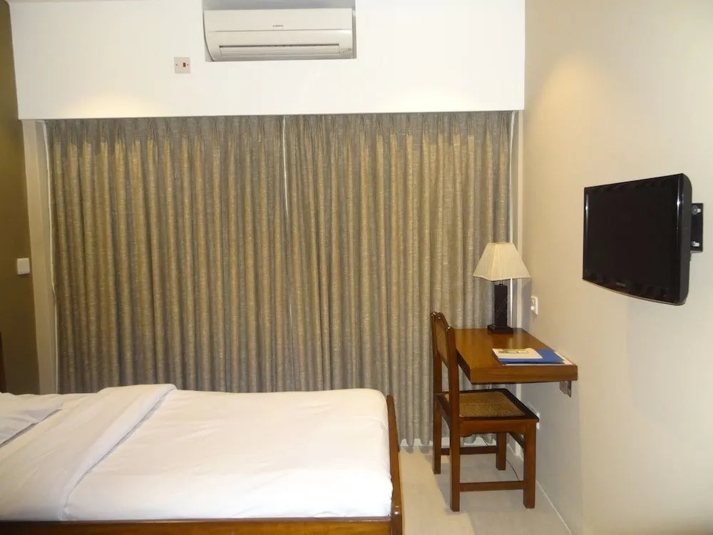 Hotel Grand Circle Inn
