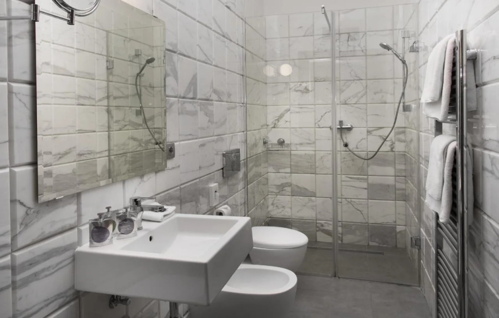 Art House Apartments by Adrez
