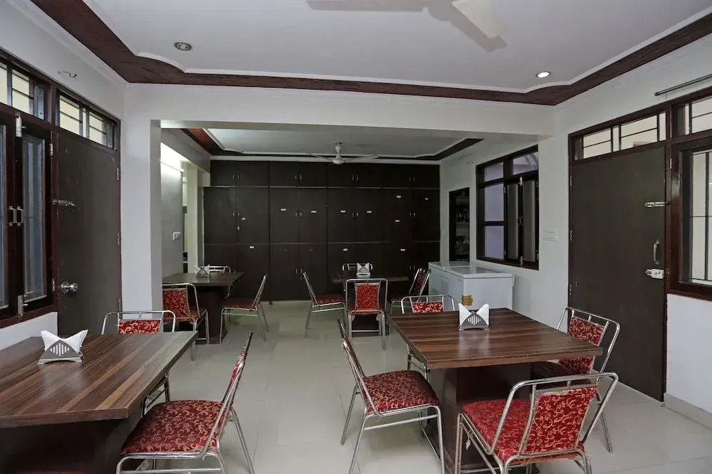 OYO 352 Hotel DRS 8586 Haveli