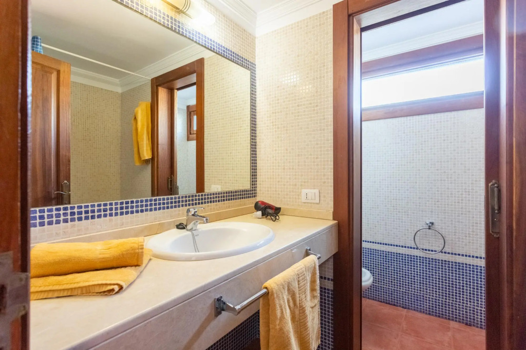 Villa Julianne 4 Heated Private Pool Walk to Beach A C Wifi Car Not Required - 2417
