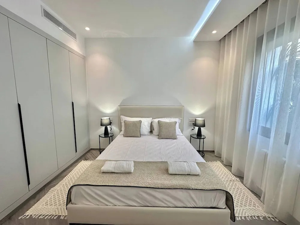 Apollon Appartement S1, Lac 2