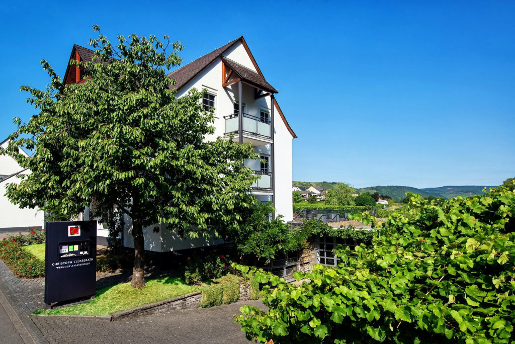 Gästehaus Weitblick by Weingüter Christoph Clüsserath und Bernhard Eifel