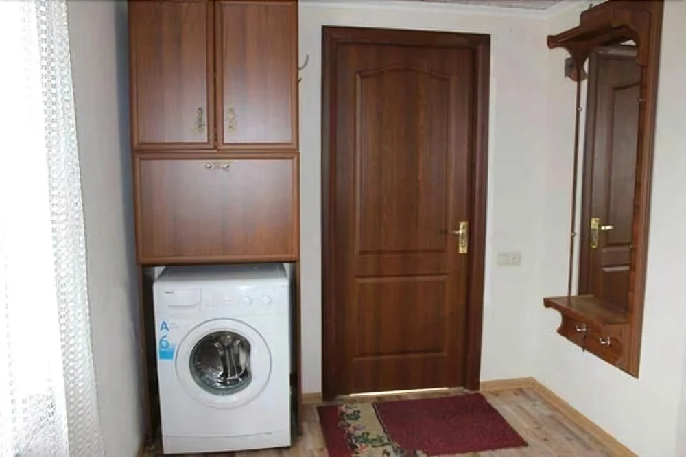 Nazibrola's Guest House