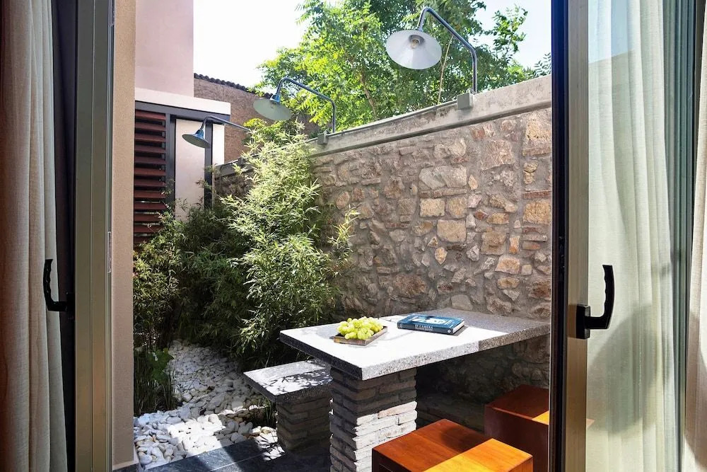 The Foundry Suites