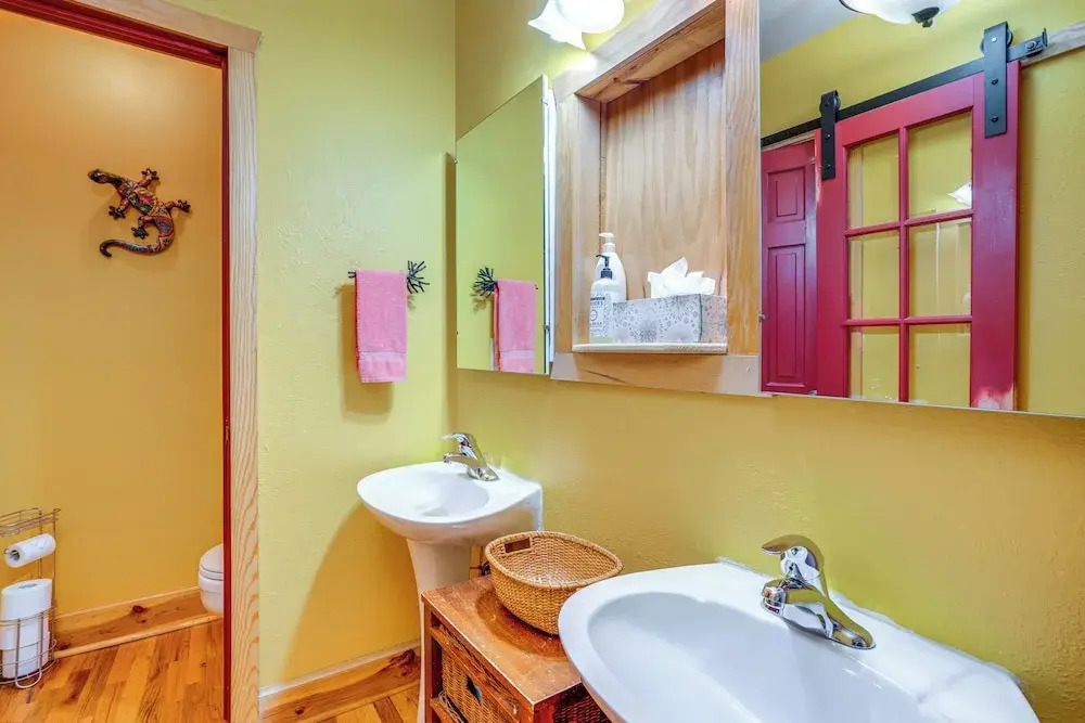 Dog-friendly Frisco Escape: Walk Downtown!
