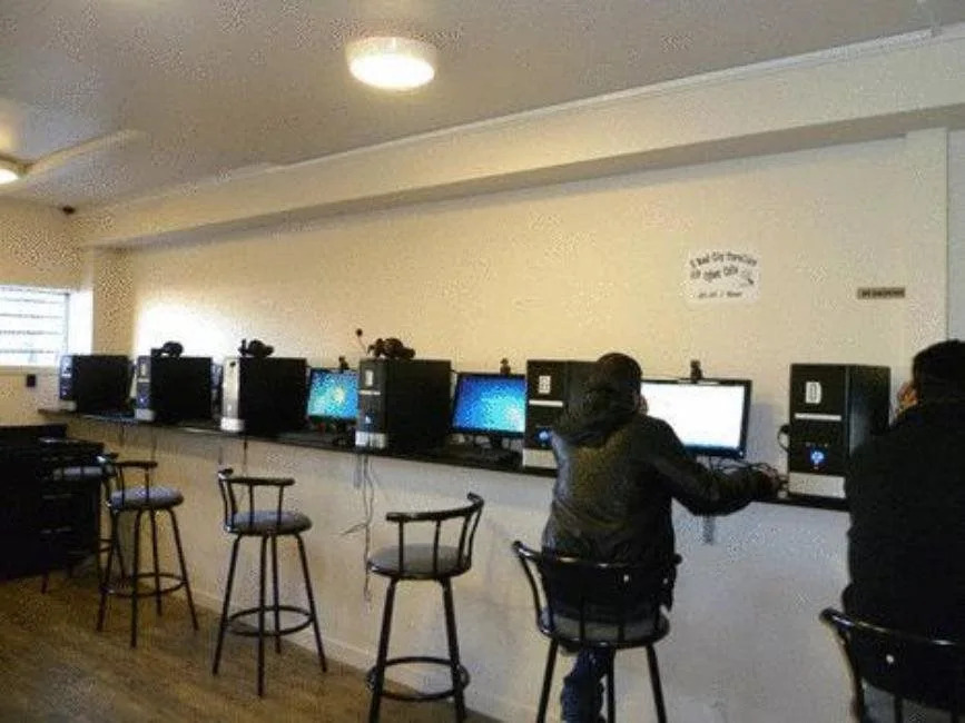 K Road City Travellers Hostel
