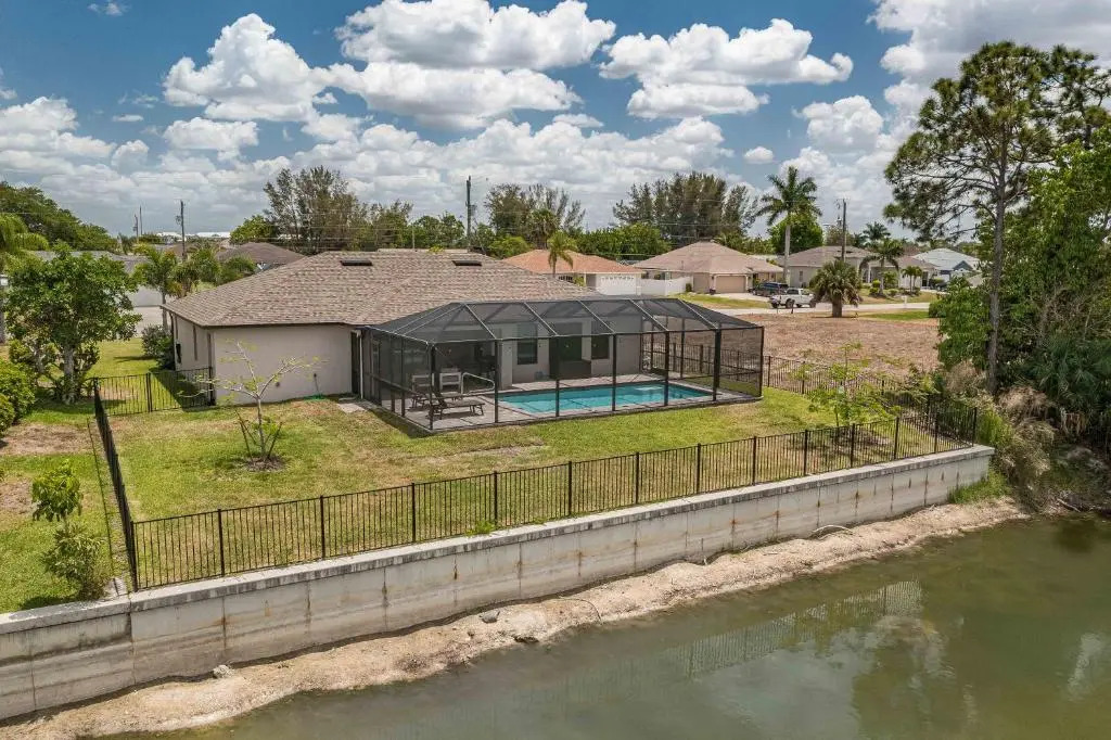 Centrally Located Cape Coral Oasis on Fresh Water