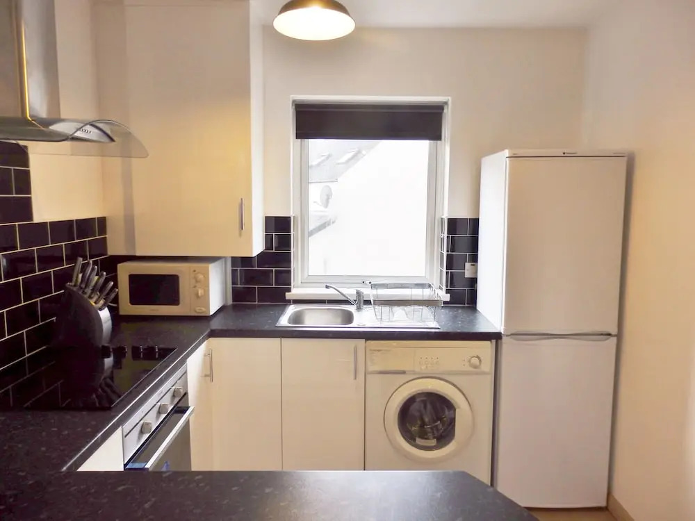 40 Salisbury Court Apartment