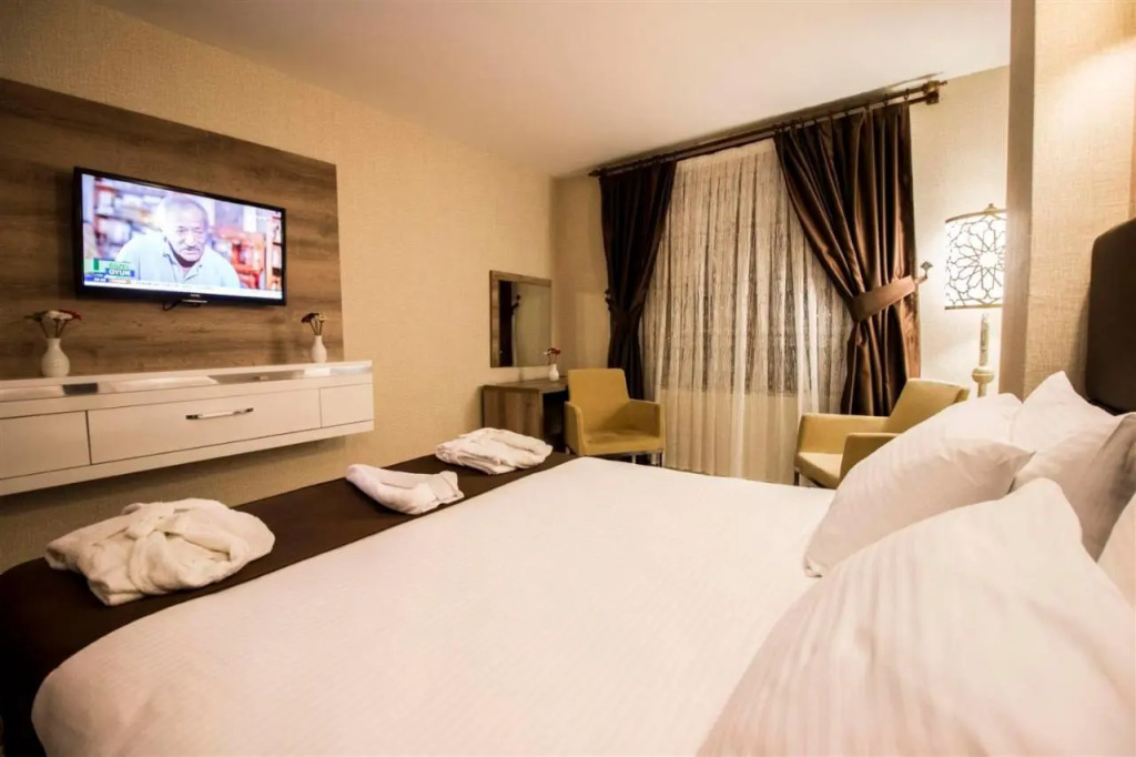 Business Han Hotel