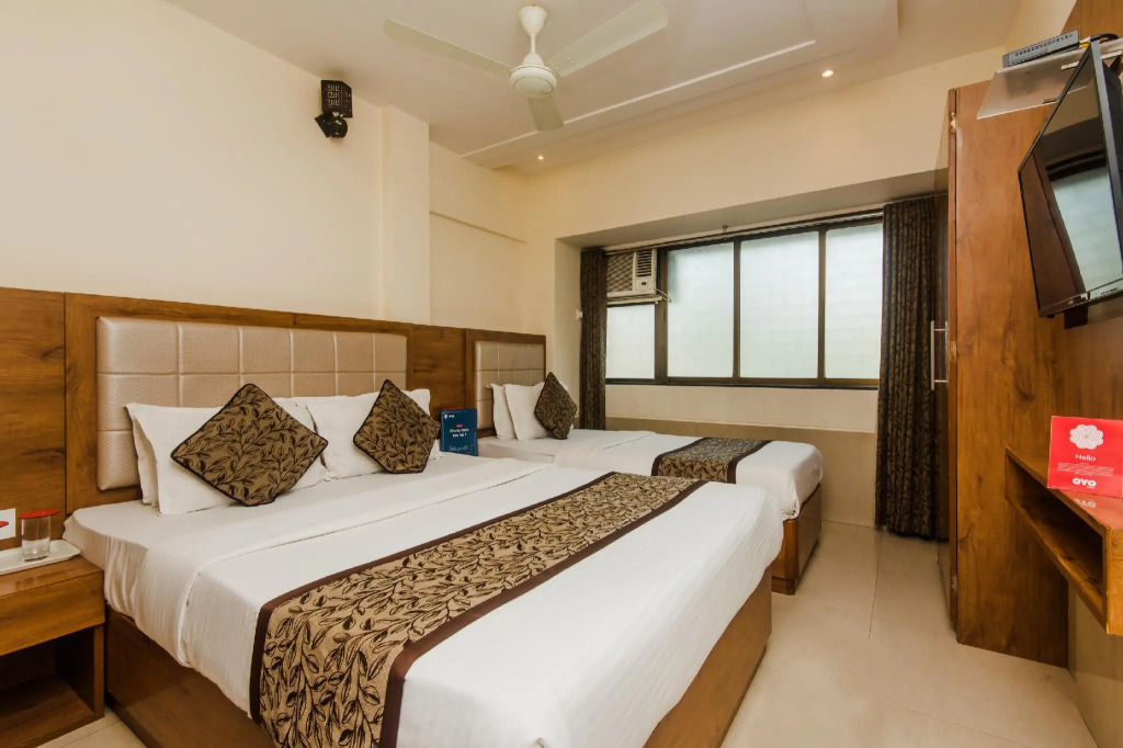 OYO 8363 Hotel Royal NS