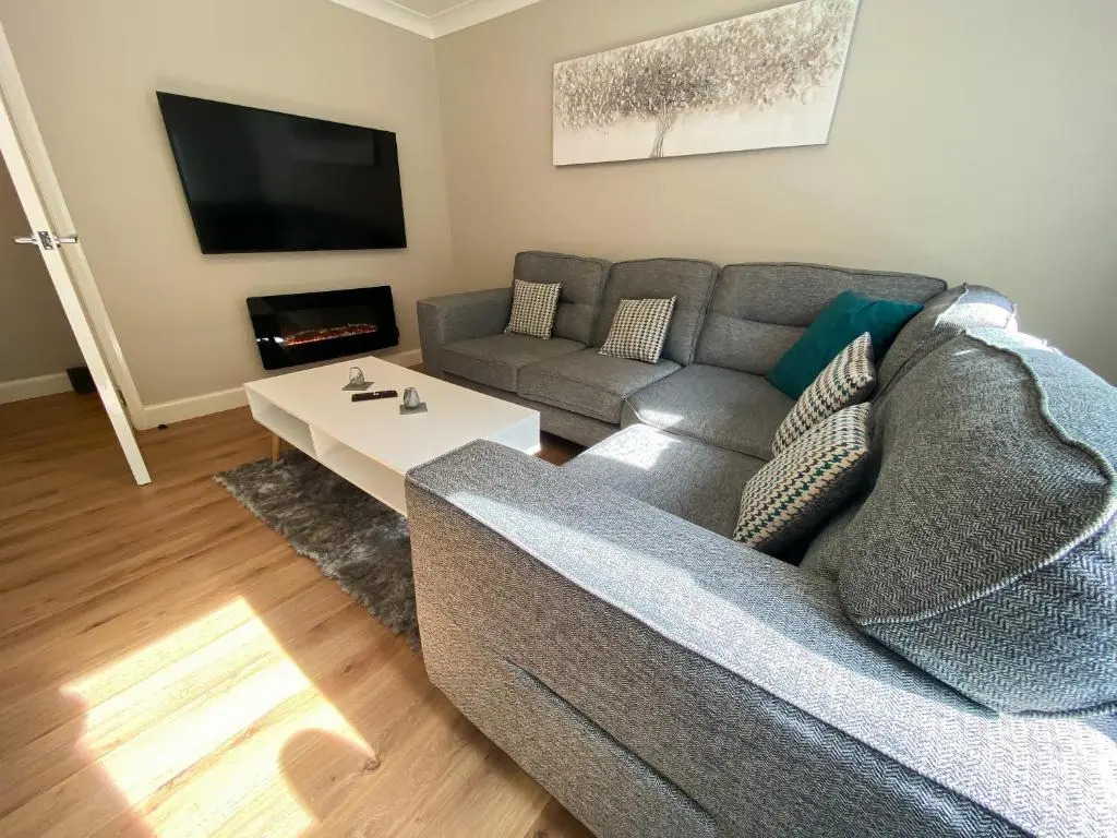 Glasgow 2bd City Centre Apartment - Free Private Parking