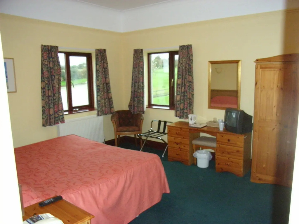 Bowood Park Hotel
