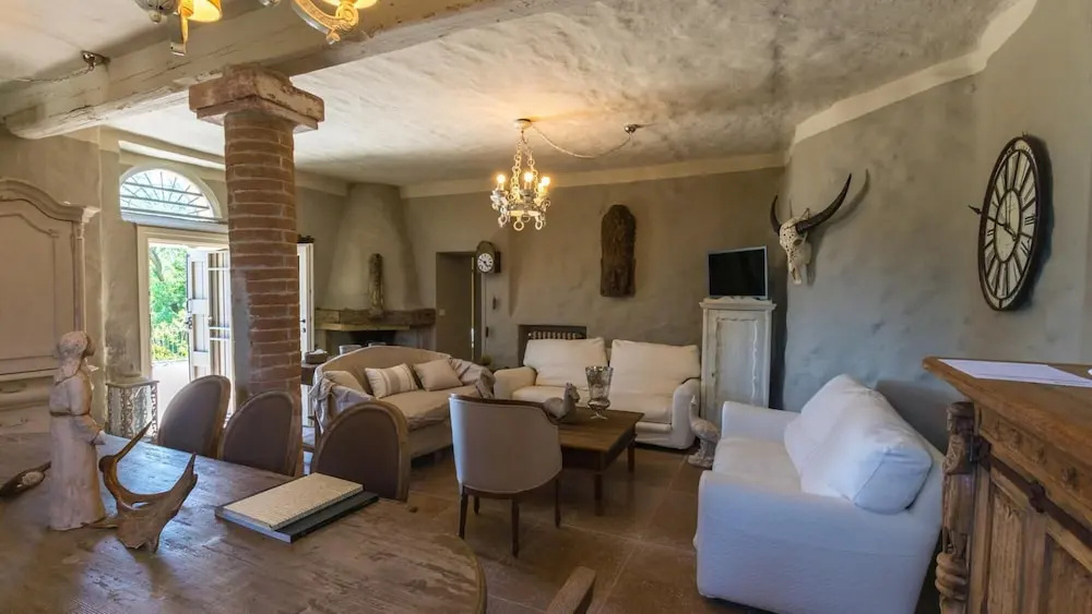 IL CASTELLACCIO 8, Emma Villas