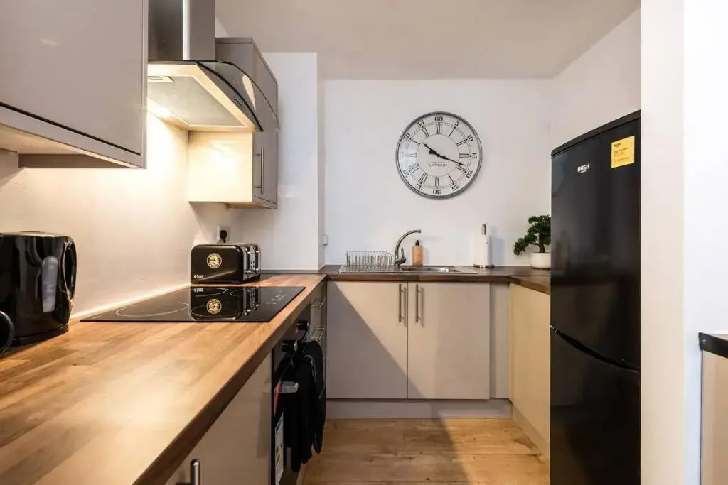 Liverpool City Centre - Fabulous 3 En-suite Bedrooms - Sleeps 10 People