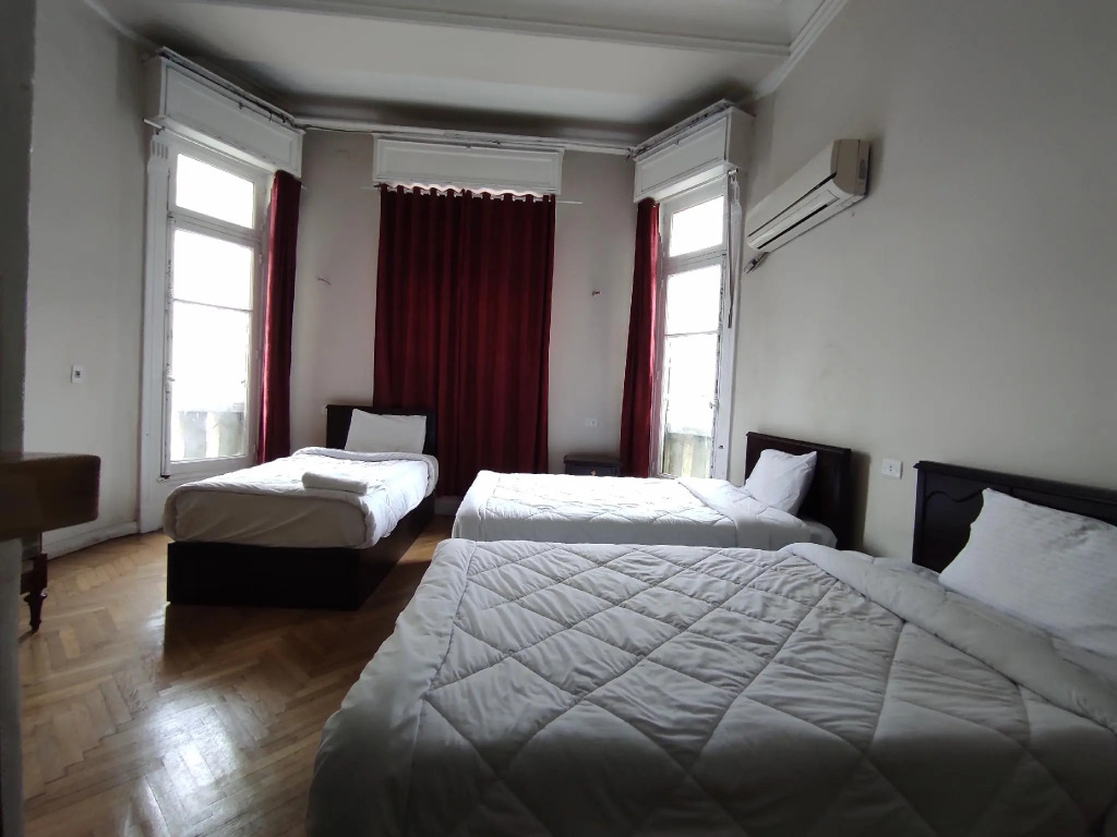 Travelers House Hostel
