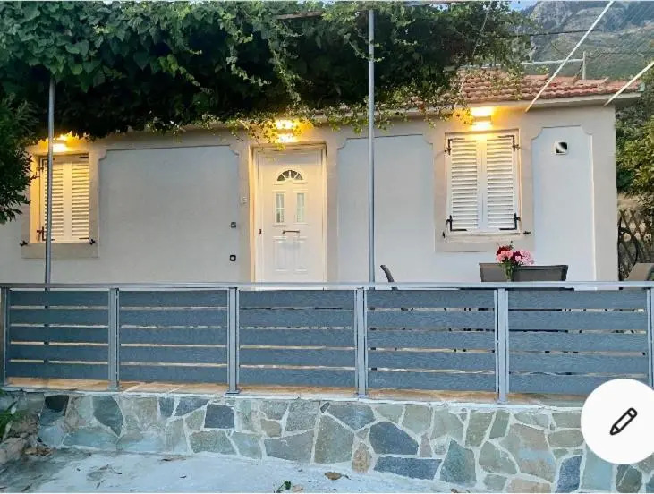 Dina’s house 2