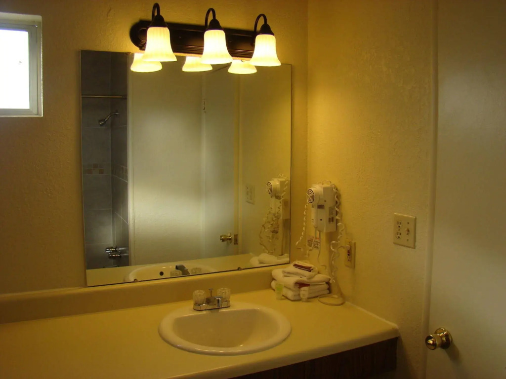 Brunner's Inn And Suites