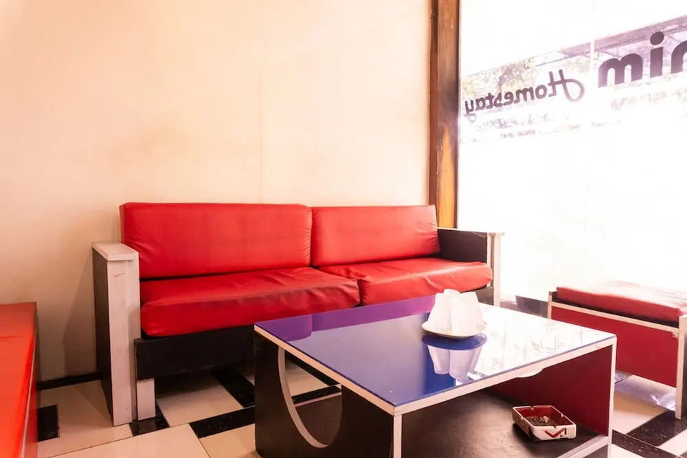 RedDoorz @ MT Haryono Street Waingapu