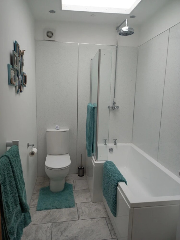 Inviting 2 Bed Apartment in Westwood ho