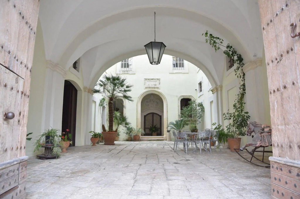 Palazzo De Castro