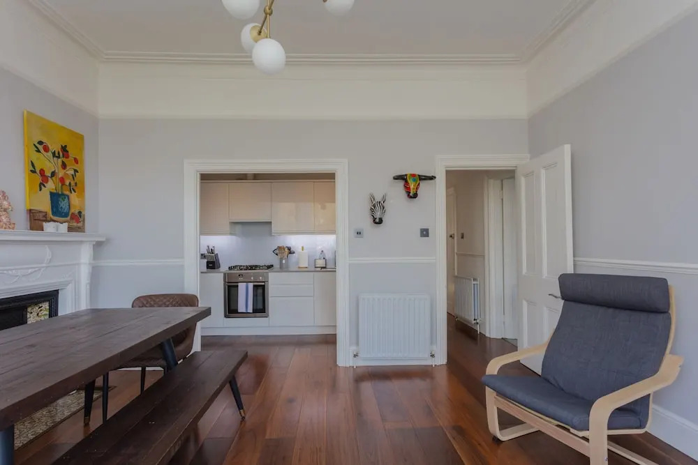 Newly Renovated 3 Bedroom Apartment in North West London