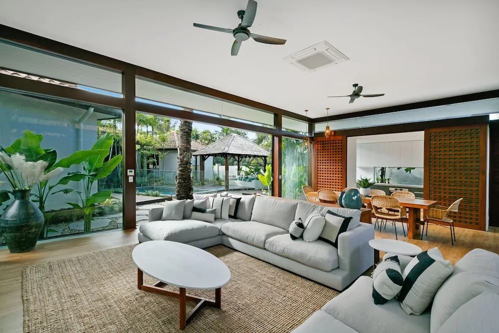 Esprit 2 Palm Cove