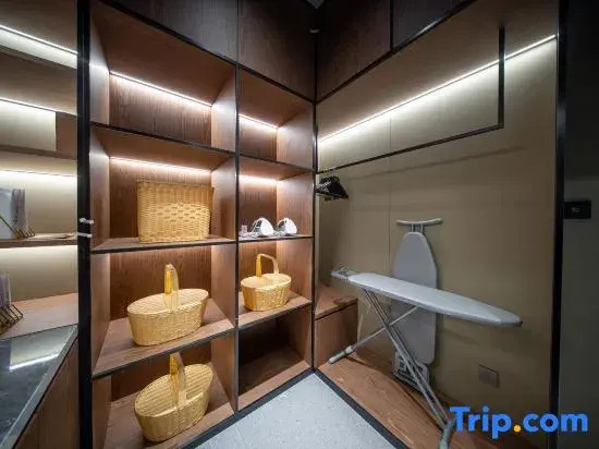 Tianjin Five Avenue Foreign Language University Atour Hotel